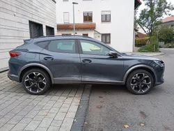 Grau Gebraucht 2022 Cupra Formentor SUV | 26.700 € (Fairer Preis)