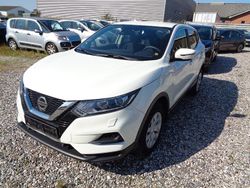 Weiß Gebraucht 2018 Nissan Qashqai Visia SUV | 9.200 € (Superpreis)