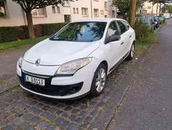 Weiß Gebraucht 2013 Renault Mégane GrandTour Initiale Paris Kombi | 3.500 €
