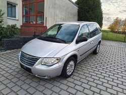 Silber Gebraucht 2009 Chrysler Voyager Van / Kleinbus | 4.990 € (Etwas zu teuer)
