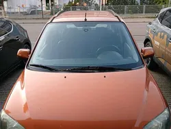 Orange Gebraucht 2003 Mazda 2 Kleinwagen | 1.500 €