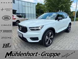 Weiß Gebraucht 2022 Volvo XC40 R-Design SUV | 34.900 € (Fairer Preis)