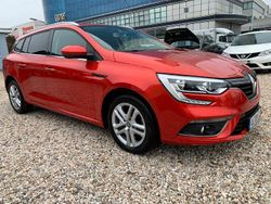 Rot Gebraucht 2019 Renault Mégane GrandTour Business Kombi | 13.999 € (Guter Preis)