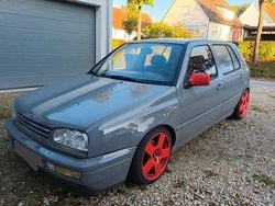 Grau Gebraucht 1996 VW Golf III Limousine | 2.000 € (Guter Preis)