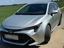 Grau Gebraucht 2022 Toyota Corolla Team Limousine | 21.500 € (Fairer Preis)