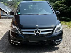 Schwarz Gebraucht 2014 Mercedes B200 Van / Kleinbus | 8.900 €