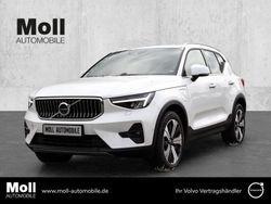 Weiss Gebraucht 2023 Volvo XC40 Core SUV | 37.480 € (Fairer Preis)