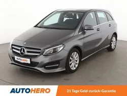 Grau Gebraucht 2017 Mercedes B180 Style Van / Kleinbus | 16.240 € (Guter Preis)