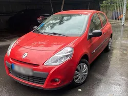 Rot Gebraucht 2009 Renault Clio II Kleinwagen | 999 € (Guter Preis)