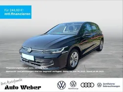 Schwarz (grenadillschwarz metallic) Gebraucht 2024 VW Golf VIII Life Limousine | 21.880 € (Guter Preis)