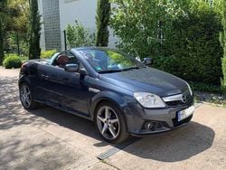 Grau Gebraucht 2008 Opel Tigra Edition Cabrio | 3.500 € (Fairer Preis)