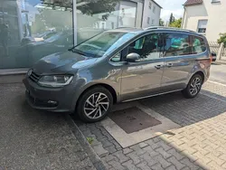 Grau Gebraucht 2017 VW Sharan Sound Van / Kleinbus | 22.900 € (Teuer)