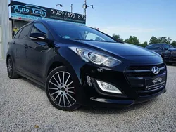 Schwarz Gebraucht 2016 Hyundai i30 Kombi | 8.950 € (Etwas zu teuer)