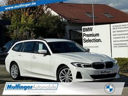 Alpinweiß Gebraucht 2022 BMW 320 Kombi | 28.900 € (Fairer Preis)