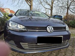 Blau Gebraucht 2016 VW Golf VII Trendline Kombi | 11.950 € (Etwas zu teuer)