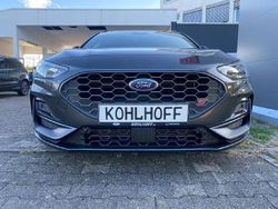 Grau Gebraucht 2023 Ford Focus ST Limousine | 29.970 € (Fairer Preis)