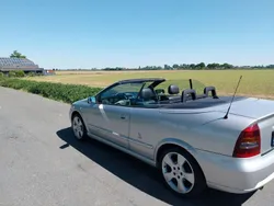 Silber Gebraucht 2003 Opel Astra Cabriolet Edition Cabrio | 3.499 € (Fairer Preis)