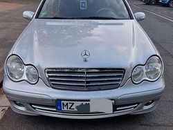 Silber Gebraucht 2005 Mercedes C200 Classic Limousine | 6.200 € (Teuer)