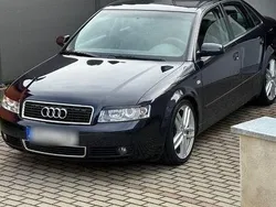 Blau Gebraucht 2003 Audi A4 Limousine | 1.299 € (Guter Preis)