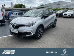 Grau Gebraucht 2019 Renault Captur SUV | 13.500 € (Etwas zu teuer)