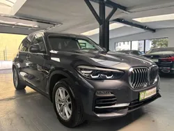 Grau Gebraucht 2020 BMW X5 Sport Line SUV | 43.999 € (Superpreis)