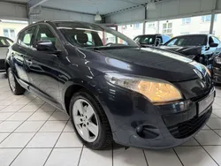 Grau eclipse Gebraucht 2009 Renault Mégane III Dynamique Limousine | 3.900 € (Fairer Preis)