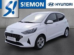 Polar white / sol Gebraucht 2021 Hyundai i10 Edition 30 Kleinwagen | 12.930 € (Fairer Preis)