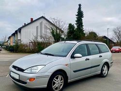 Silber Gebraucht 2001 Ford Focus Kombi | 1.999 € (Fairer Preis)