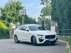 Weiß Gebraucht 2021 Maserati Levante SUV | 59.900 € (Guter Preis)