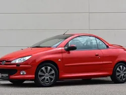 Rot Gebraucht 2005 Peugeot 206 CC Platinum Cabrio | 2.390 € (Fairer Preis)