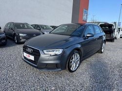 Grau Gebraucht 2020 Audi A3 Limousine | 17.999 € (Guter Preis)