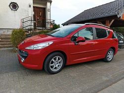 Rot Gebraucht 2008 Peugeot 207 Tendance Kombi | 3.400 € (Fairer Preis)