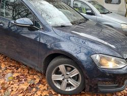 Blau Gebraucht 2013 VW Golf Comfortline Limousine | 7.800 € (Etwas zu teuer)
