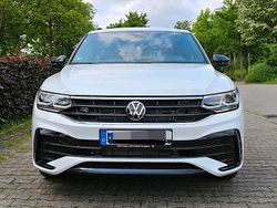Weiß Gebraucht 2023 VW Tiguan Black Edition SUV | 39.800 € (Fairer Preis)