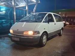 Weiß Gebraucht 1999 Toyota Previa Van / Kleinbus | 2.000 €