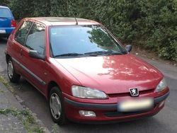 Rot Gebraucht 1998 Peugeot 106 Kleinwagen | 599 €