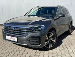 Grau Gebraucht 2022 VW Touareg R-line SUV | 45.950 € (Fairer Preis)