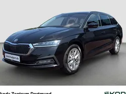 Schwarz Gebraucht 2021 Skoda Octavia Style Kombi | 23.339 € (Guter Preis)