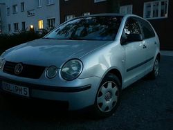 Silber Gebraucht 2003 VW Polo Kleinwagen | 799 € (Guter Preis)