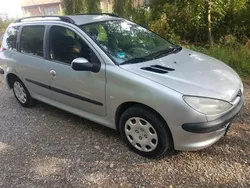 Silber Gebraucht 2003 Peugeot 206 Kombi | 1.888 € (Etwas zu teuer)