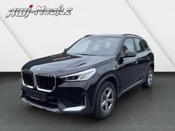 Schwarz ii/bonnet fluid black Gebraucht 2024 BMW X1 SUV | 29.950 € (Superpreis)