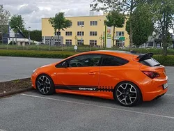 Schwarz Gebraucht 2018 Opel Astra OPC Coupé | 27.000 €