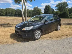 Schwarz Gebraucht 2010 Ford Focus Viva Limousine | 1.350 € (Superpreis)