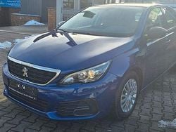 Blau Gebraucht 2017 Peugeot 308 Access Limousine | 8.845 € (Guter Preis)