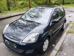 Blau Gebraucht 2007 Ford Fiesta Kleinwagen | 3.300 € (Etwas zu teuer)