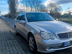 Silber Gebraucht 2004 Mercedes C180 Avantgarde Limousine | 3.900 € (Fairer Preis)