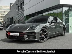 Grün Neu 2025 Porsche Panamera 4 Limousine | 165.490 € (Etwas zu teuer)