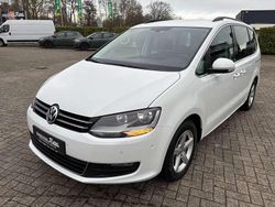 Pure white Gebraucht 2017 VW Sharan Comfortline Van / Kleinbus | 22.490 € (Fairer Preis)