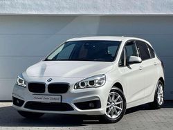 Mineralweiss metallic Gebraucht 2017 BMW 218 Van / Kleinbus | 13.980 € (Fairer Preis)