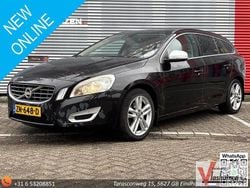 Schwarz Gebraucht 2013 Volvo V60 Summum Kombi | 4.350 € (Superpreis)